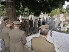 Foto 16 - El cementerio de Soria vive un emotivo acto en memoria de los militares fallecidos en servicio