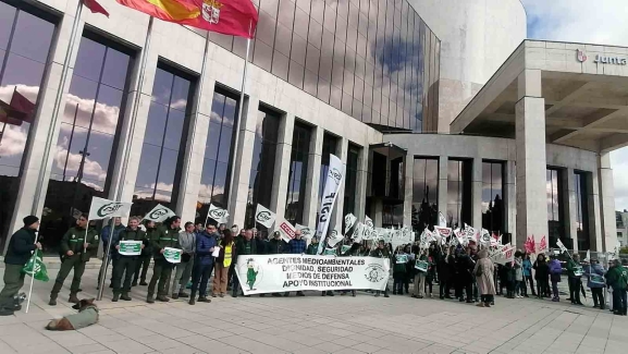 Asambleas y concentraciones de los agentes medioambientales para denunciar la eliminación de 70 plazas que pretende la Junta