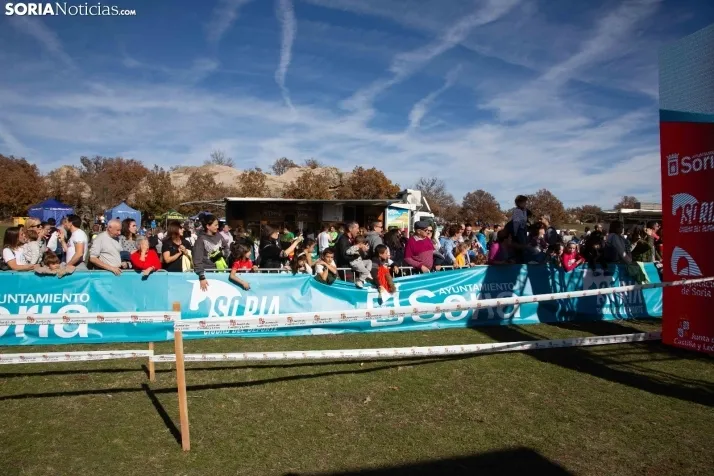 Carrera de relevos de mujeres Soria