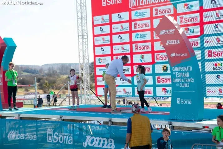 Carrera de relevos de mujeres Soria
