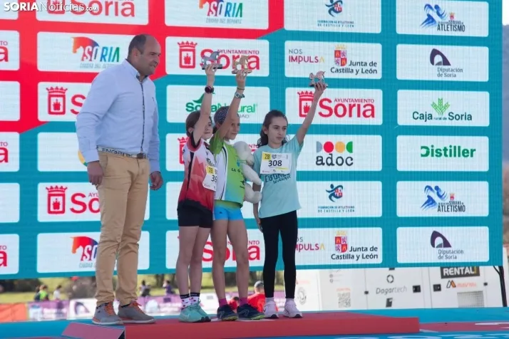 Carrera de relevos de mujeres Soria