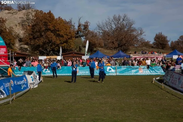 Carrera de relevos de mujeres Soria
