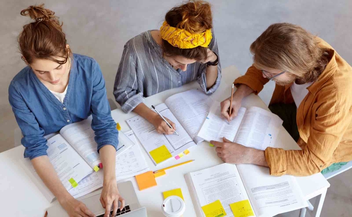 El  ‘Programa de Empleabilidad para Jóvenes’ orientará y asesorará en Castilla y León sobre las opciones para acceder al mercado de trabajo