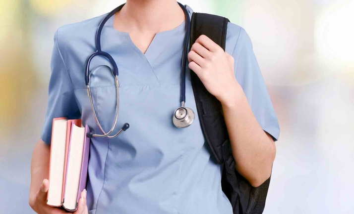 Castilla y León, contraria a la idea del Gobierno de transferir el MIR a las comunidades autónomas