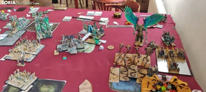 40 jugares se dan cita en Valdeavellano de Tera para realizar una competici&oacute;n amistosa de Warhammer