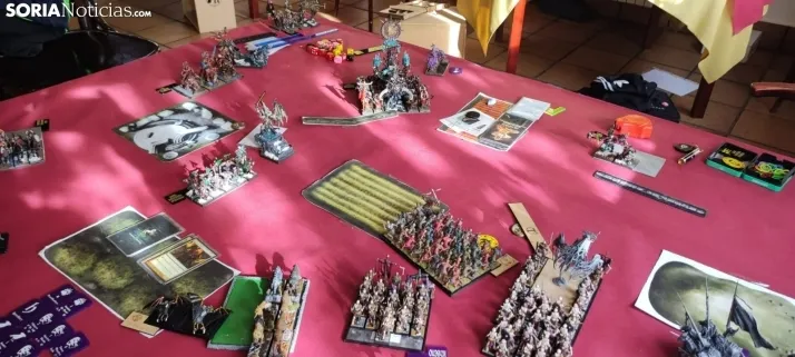 40 jugares se dan cita en Valdeavellano de Tera para realizar una competici&oacute;n amistosa de Warhammer