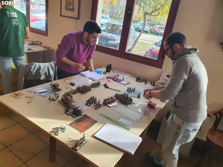 40 jugares se dan cita en Valdeavellano de Tera para realizar una competici&oacute;n amistosa de Warhammer