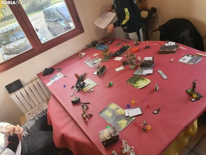 40 jugares se dan cita en Valdeavellano de Tera para realizar una competici&oacute;n amistosa de Warhammer