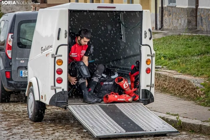 Fotos: Los mejores pilotos de Motocross de Castilla y Le&oacute;n demuestran sus habilidades en Tardelcuende