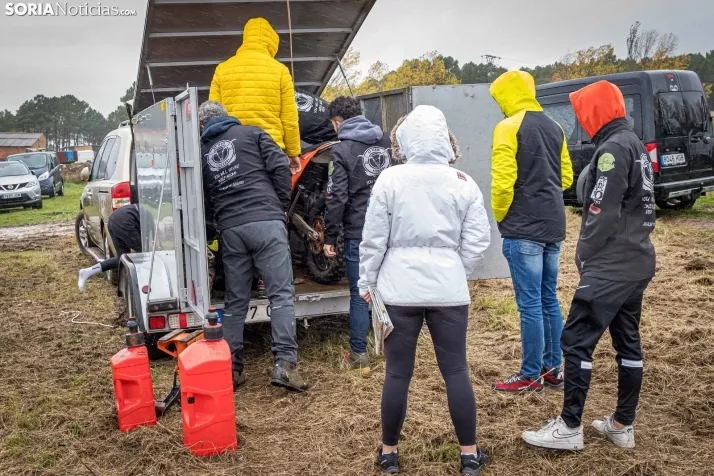 Fotos: Los mejores pilotos de Motocross de Castilla y Le&oacute;n demuestran sus habilidades en Tardelcuende