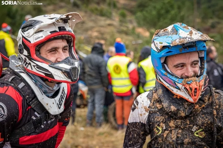 Fotos: Los mejores pilotos de Motocross de Castilla y Le&oacute;n demuestran sus habilidades en Tardelcuende