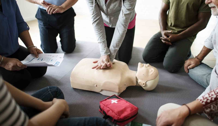 Profesionales de la salud y estudiantes aprenden a afrontar situaciones estresantes clínicas en el Campus de Soria