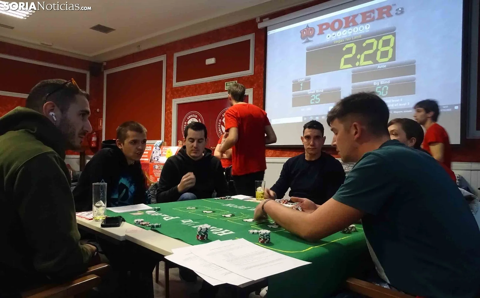 IMÁGENES | 64 jugadores en el torneo de póker de ASPACE
