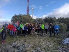 Foto 4 - 100 personas recuerdan a Alfonso de la Fuente en el cerro de San Juan