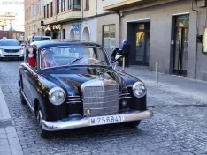 Foto 5 - Navidad y coches antiguos, s&iacute;ntoma de felicidad
