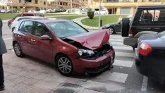Foto 3 - Aparatoso golpe en la calle Almaz&aacute;n
