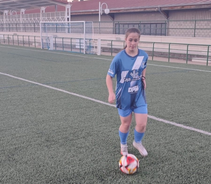 Mara Gómez, del CD Calasanz, convocada de nuevo con la selección de Castilla y León