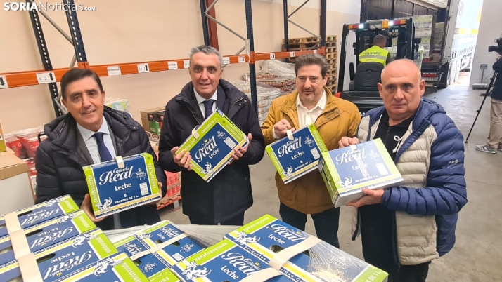 El Banco de Alimentos de Soria recibe 11.000 litros de leche de la Caja Rural