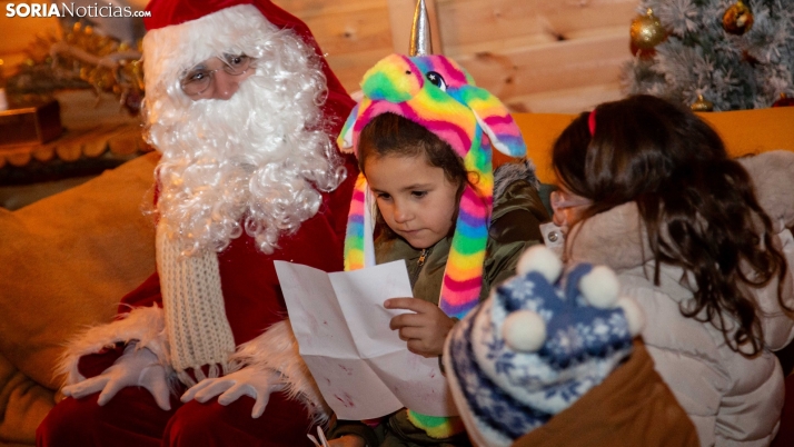 EN FOTOS | Papá Noel continúa trabajando duro para recibir las cartas de todos los niños sorianos