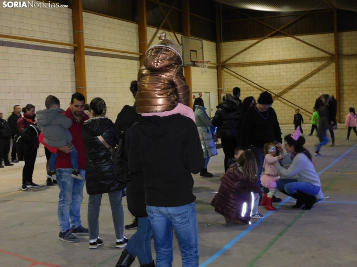 En im&aacute;genes: Los m&aacute;s peque&ntilde;os de Camaretas reciben al 2024 con las 'Chiquicampanadas'