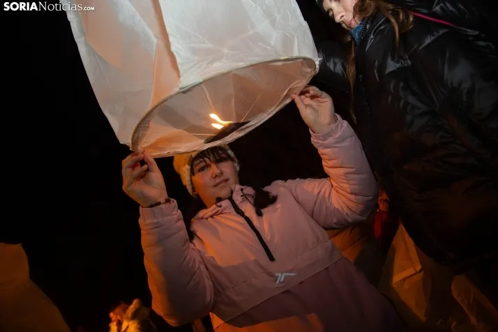 Suelta de farolillos en Oncala