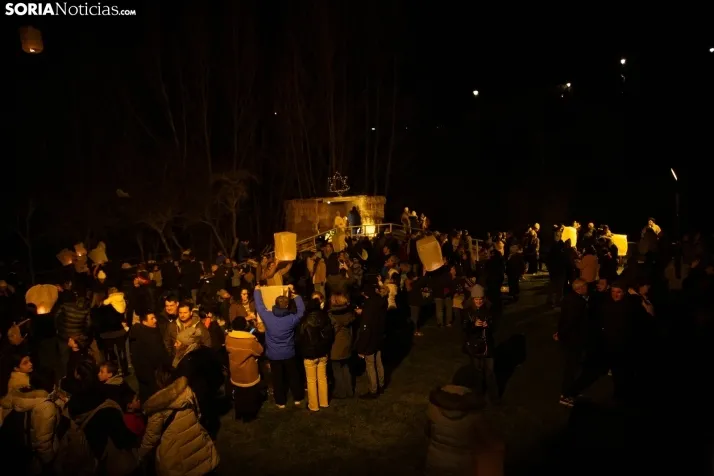 Suelta de farolillos en Oncala