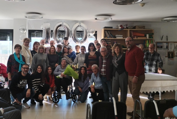 Elena Gonz&aacute;lez Llorente celebra su cumplea&ntilde;os 100 en Covaleda
