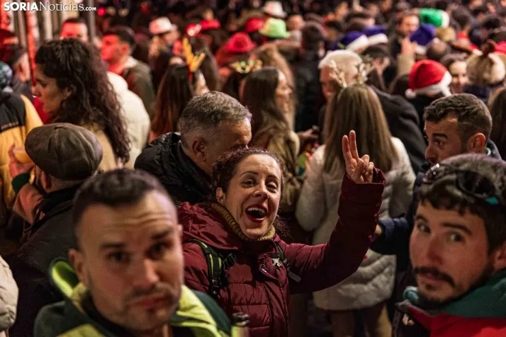 Fotos: Soria, entera, brinda por un buen 2024 en la Champanada de Nochevieja