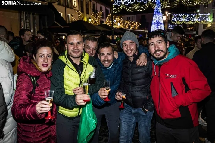 Fotos: Soria, entera, brinda por un buen 2024 en la Champanada de Nochevieja
