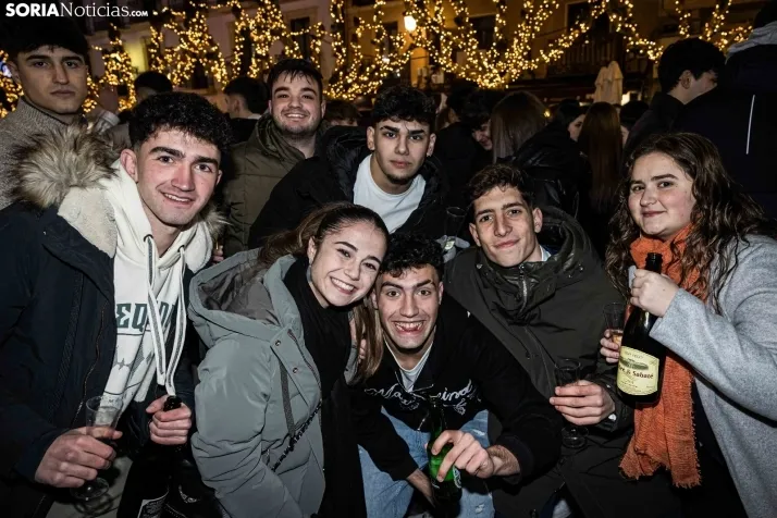 Fotos: Soria, entera, brinda por un buen 2024 en la Champanada de Nochevieja