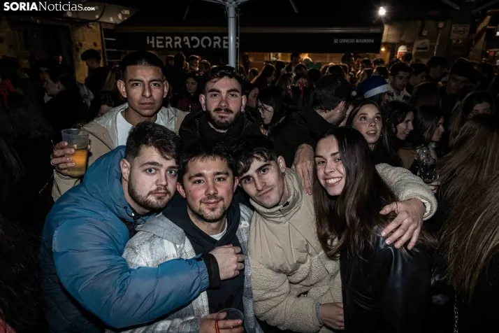 Fotos: Soria, entera, brinda por un buen 2024 en la Champanada de Nochevieja