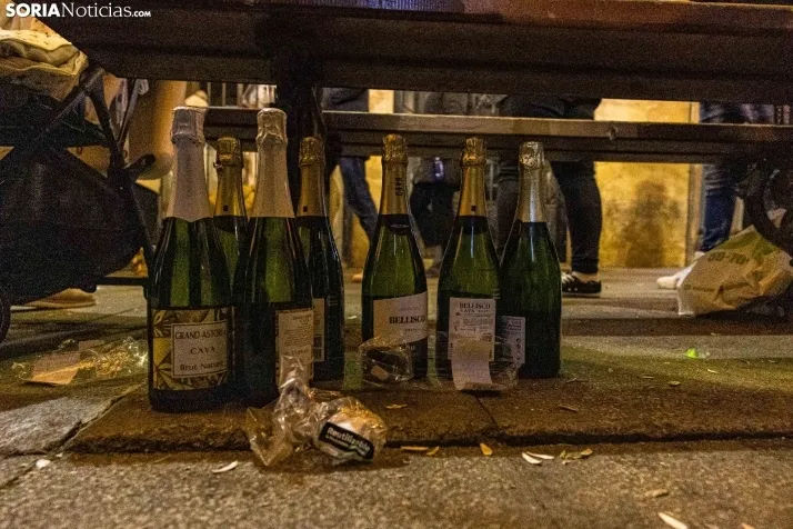Fotos: Soria, entera, brinda por un buen 2024 en la Champanada de Nochevieja
