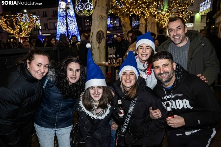 Fotos: Soria, entera, brinda por un buen 2024 en la Champanada de Nochevieja