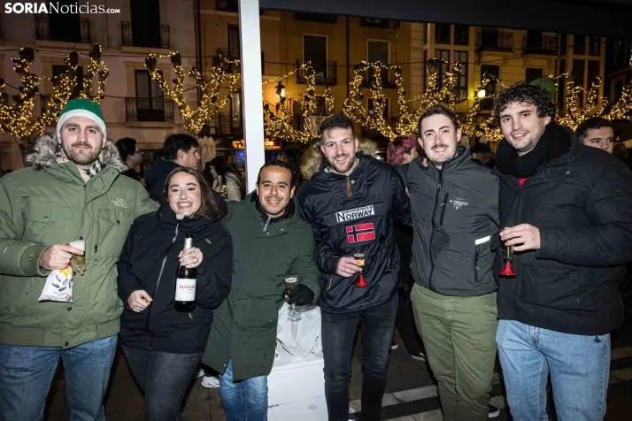 Fotos: Soria, entera, brinda por un buen 2024 en la Champanada de Nochevieja
