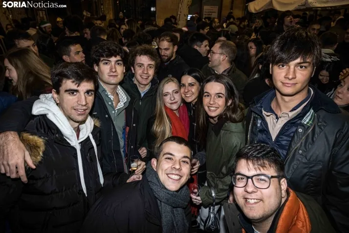 Fotos: Soria, entera, brinda por un buen 2024 en la Champanada de Nochevieja