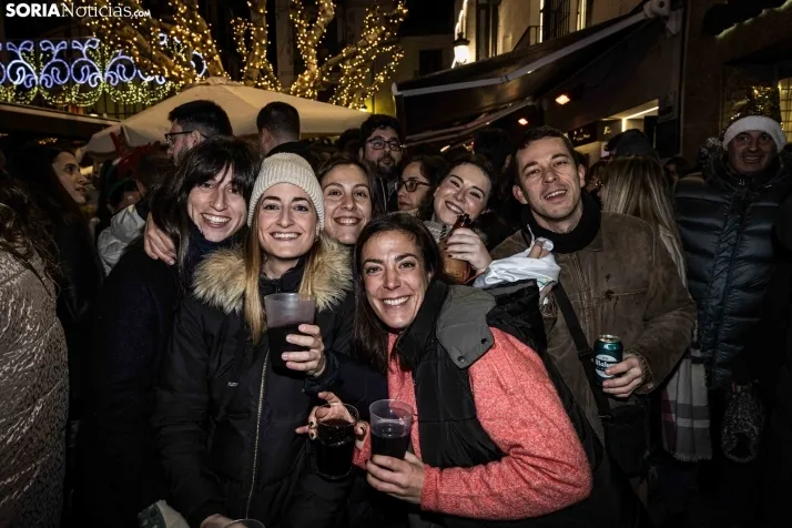 Fotos: Soria, entera, brinda por un buen 2024 en la Champanada de Nochevieja