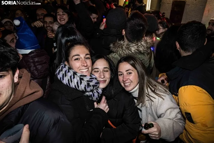 Fotos: Soria, entera, brinda por un buen 2024 en la Champanada de Nochevieja