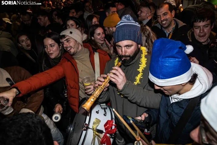 Fotos: Soria, entera, brinda por un buen 2024 en la Champanada de Nochevieja