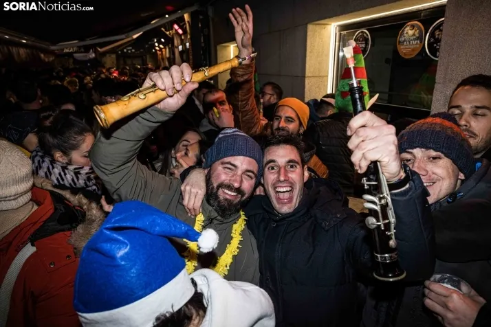 Fotos: Soria, entera, brinda por un buen 2024 en la Champanada de Nochevieja