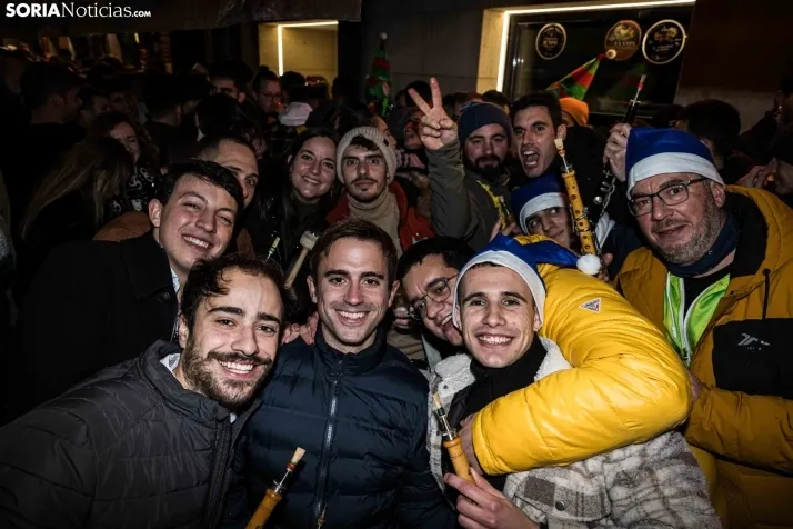 Fotos: Soria, entera, brinda por un buen 2024 en la Champanada de Nochevieja