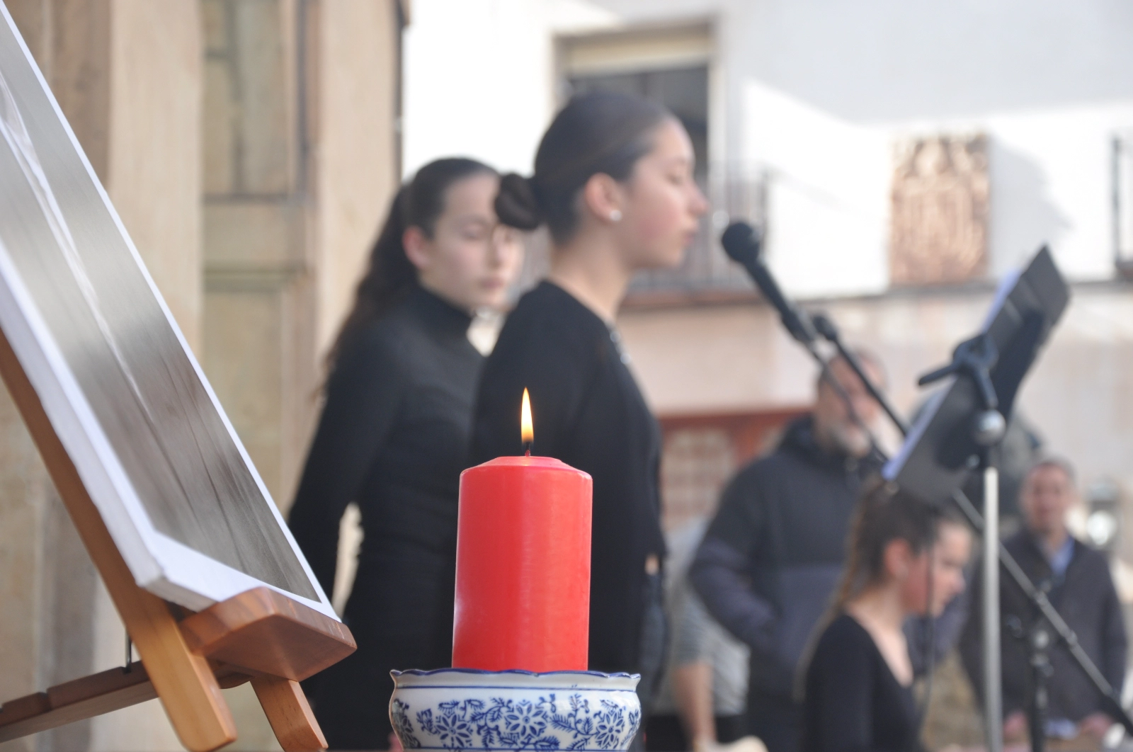 Galería y noticia: Homenaje estudiantil a las víctimas sorianas del Holocausto