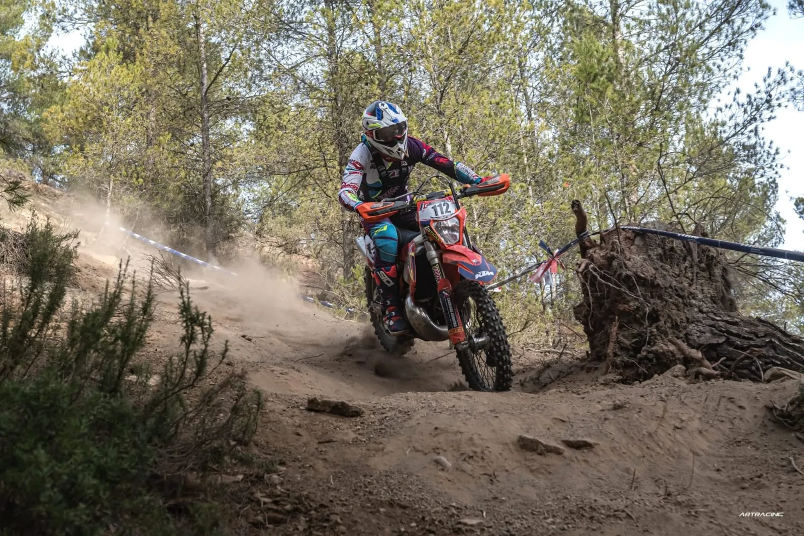 Pilotos del Campeonato de España de Hard Enduro/ Imágenes de Artracingphoto.