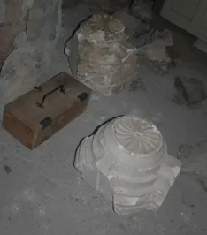 Foto 3 - Descubren que unas claves g&oacute;ticas de b&oacute;veda halladas en Barcebalejo fueron robadas en Burgos