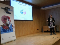 Foto 9 - Marina Marroqu&iacute;: &ldquo;hay que revisarse internamente a uno mismo para no trasmitir el machismo a los ni&ntilde;os&rdquo;