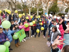 Foto 8 - 200 alumnos viven &lsquo;Juntos por la paz mundial&rsquo; un d&iacute;a de baile y color 