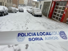 Foto 4 - Crónica de un día de nieve en Soria: Carreteras cortadas, conductores atrapados y varios accidentes