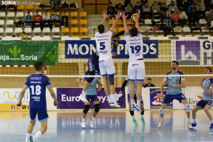 Grupo Herce vs Arkas Izmir