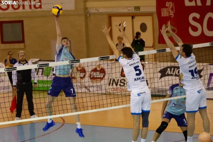Grupo Herce vs Arkas Izmir