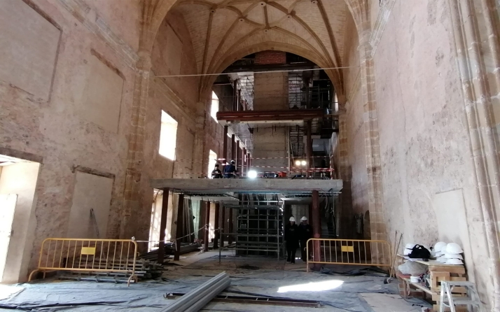Las prospecciones arqueol&oacute;gicas en la iglesia de Santa Clara contabilizan 40 sepulturas