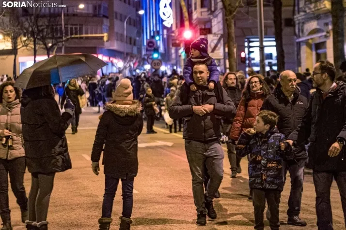 La magia de la cabalgata de los Reyes Magos en Soria capital, en im&aacute;genes